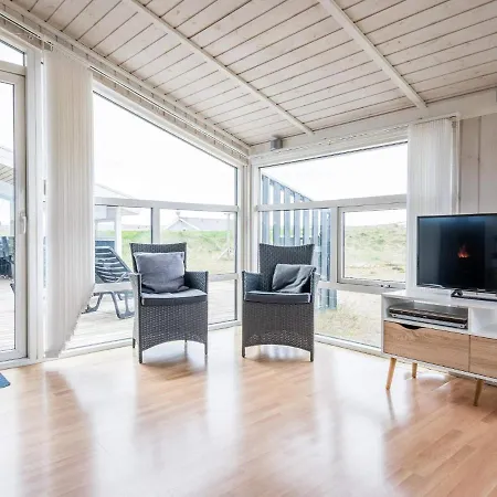 Holiday Hvide Sande Li